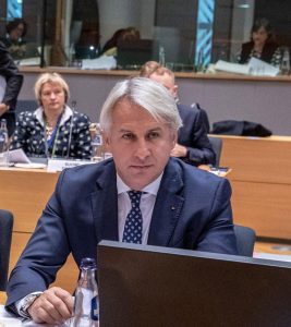 Victor Ponta, candidat la Președinția României: Sprijin juridic gratuit pentru diaspora și reducerea taxării muncii, susținut de Eugen Teodorovici